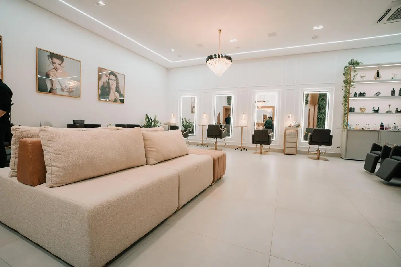 Sala de espera com sofá